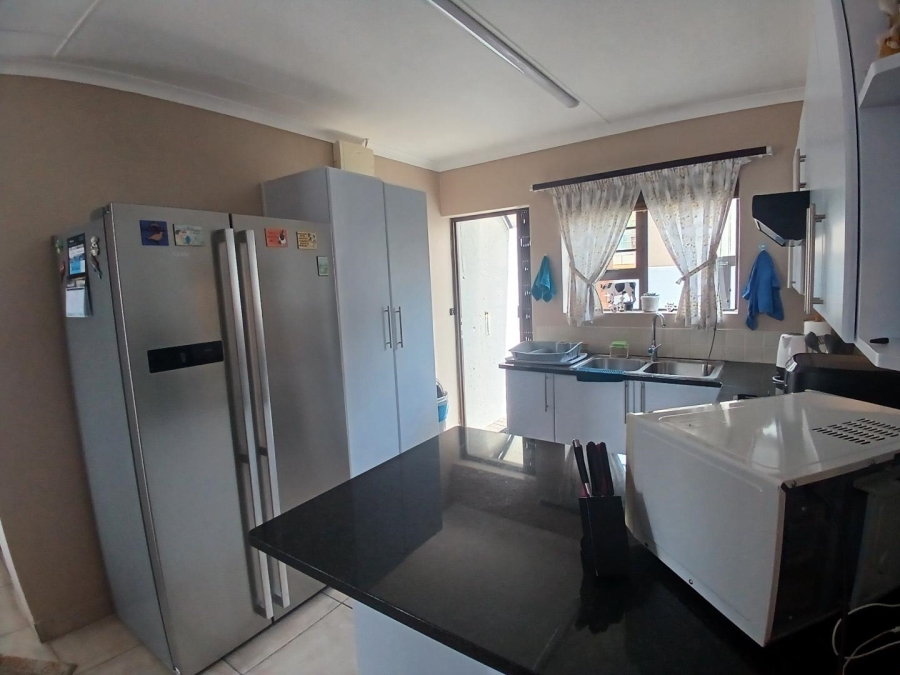 4 Bedroom Property for Sale in Seemeeu Park Western Cape